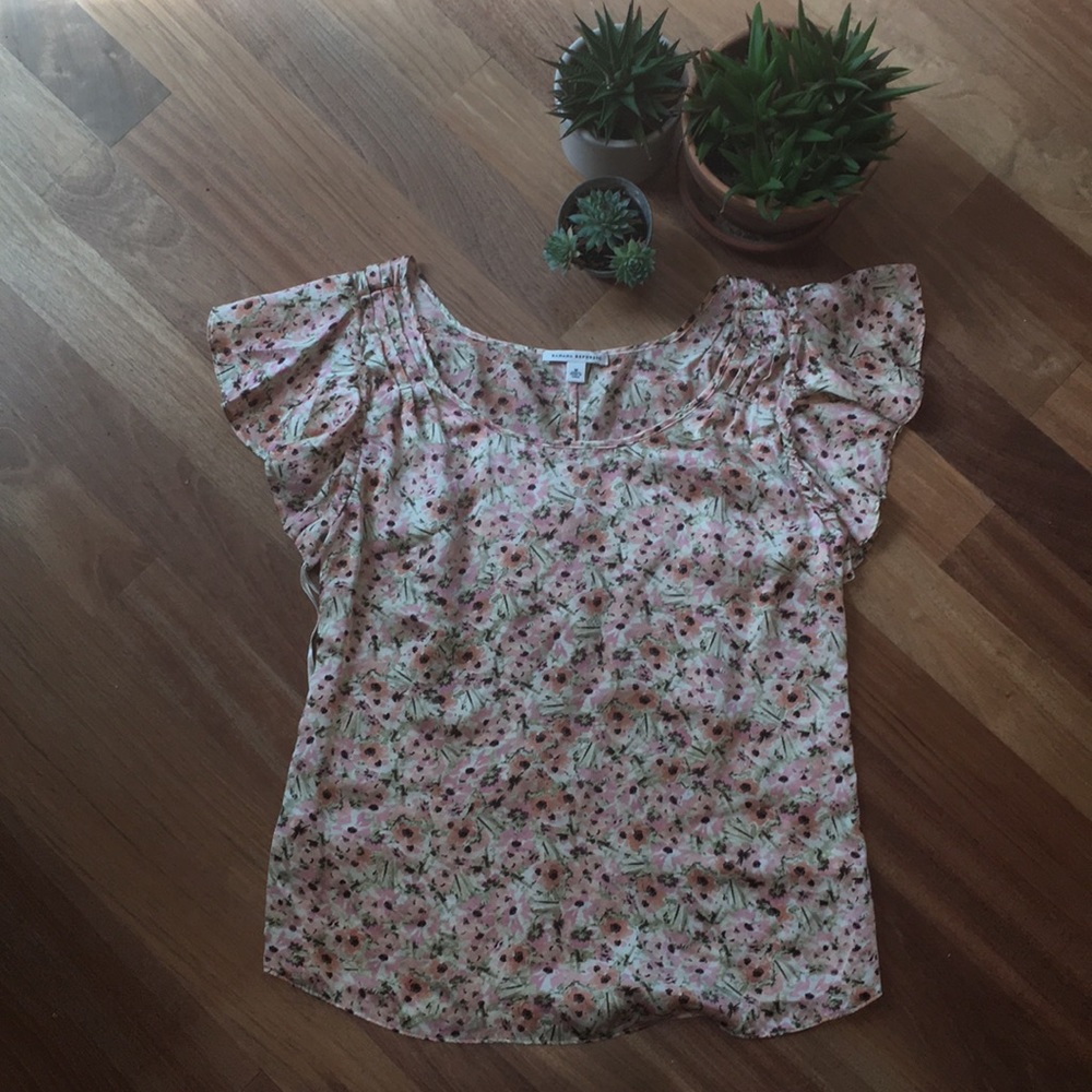 Banana Republic floral blouse 🌺